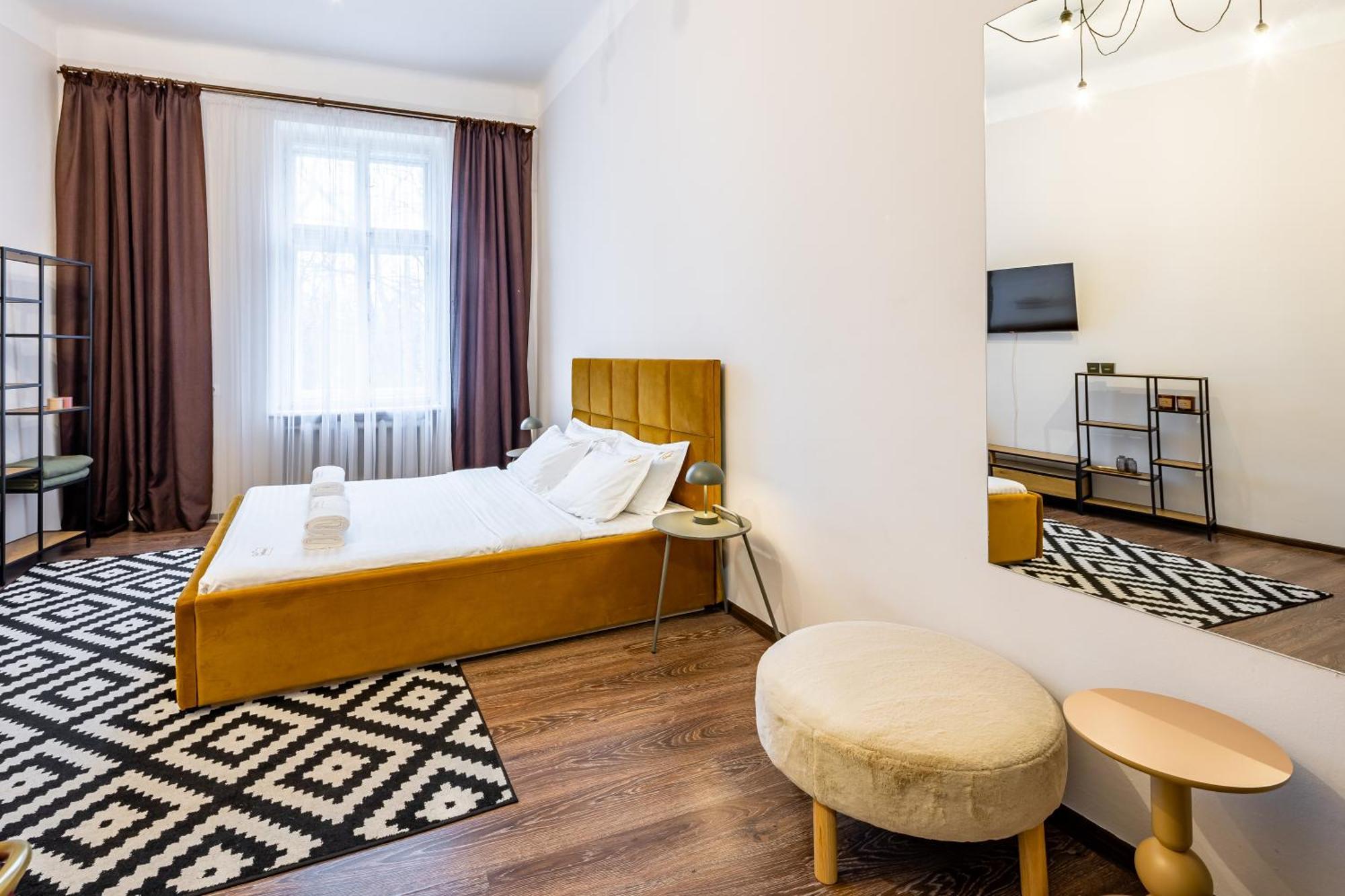 Avangard LChin*M Apartment Lviv Bagian luar foto